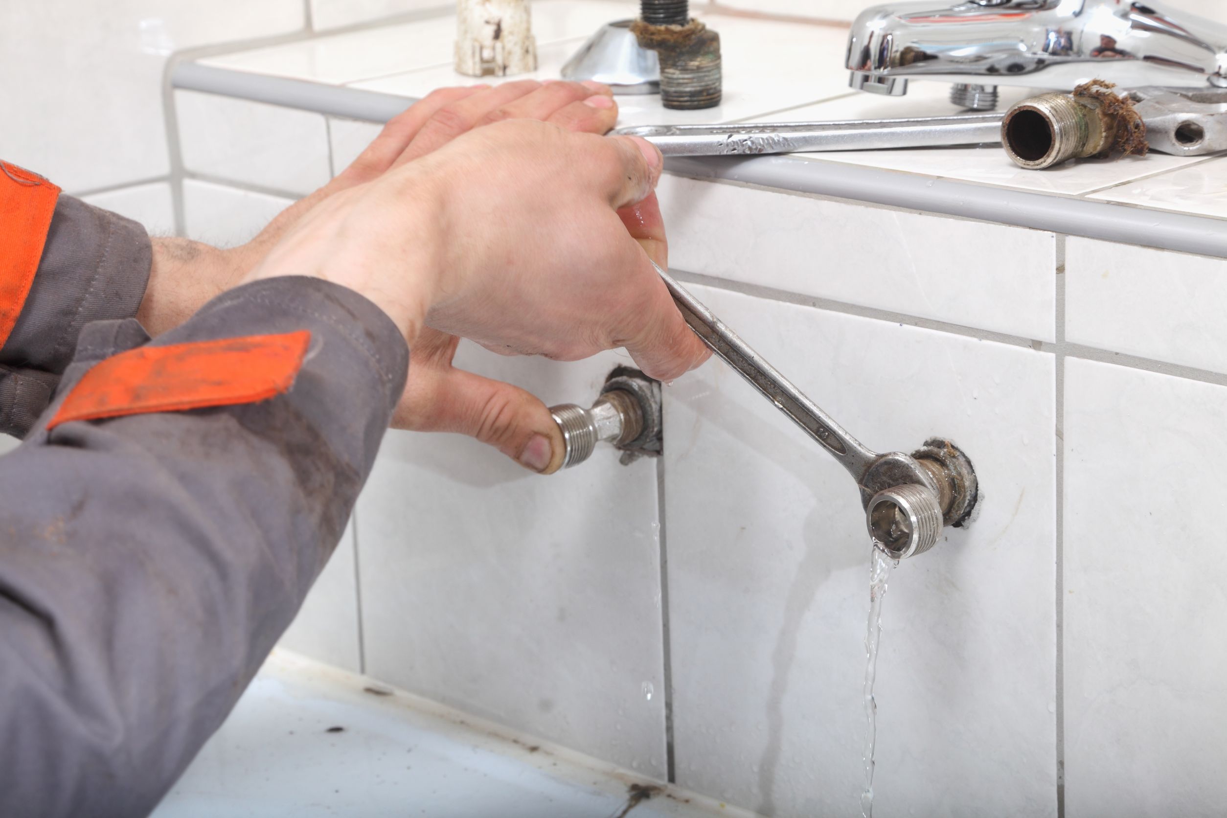 Three Ways Plumbing Services Roswell Can Help Keep Your Household Comfortable and Avoid Unwelcome Surprises