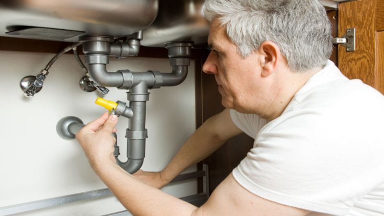 Three Main Advantages of Hiring an Experienced Rockford Plumber